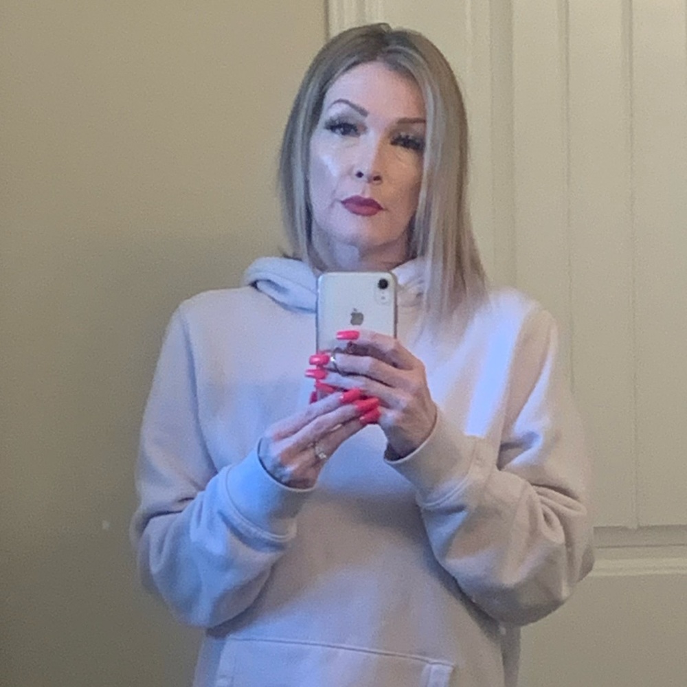 Meet your Posher, Sandy